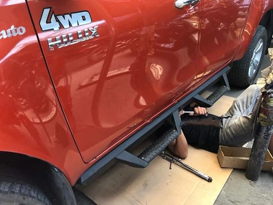 Nhà sản xuất OEM Bán buôn Bảng điều khiển bằng kim loại tùy chỉnh, Thanh bậc xe tải cho Hilux LC NP300 Isuzu Triton