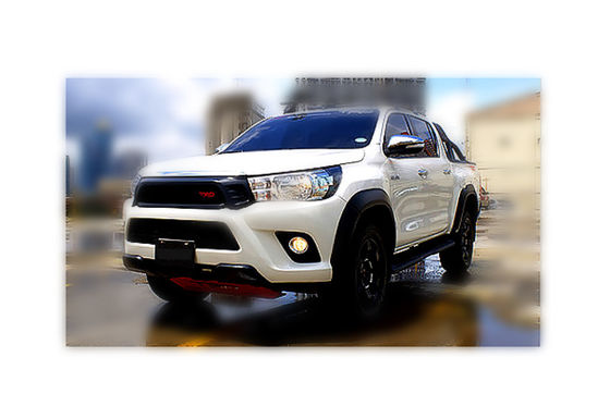 Tích hợp đèn chạy xe Hilux Revo