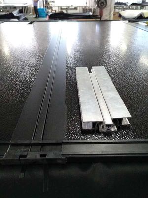 Bìa cứng gấp ba dành cho xe Ranger Hilux Amarok F150 Tacoma