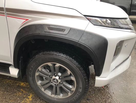 Pháo sáng xe tải Mitsubishi Triton 2019