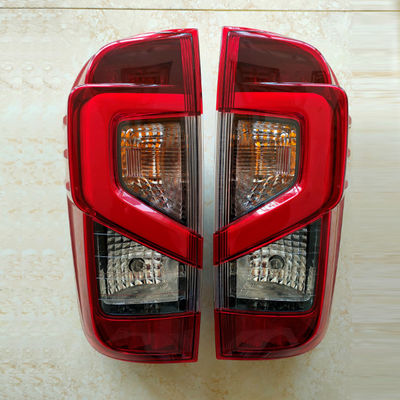 Đèn pha chống thấm nước Đèn hậu Tự động chạy ABS LED cho Nissan Navara