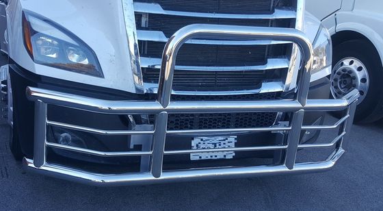 Dongsui Factory Tough North American Factory original price New styled Semi Truck Bumper Deer Guards For Freightliner Cascadia Volvo International Prostar Kenworth Peterbilt Mack Pinnacle